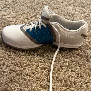 Women’s gold shoes